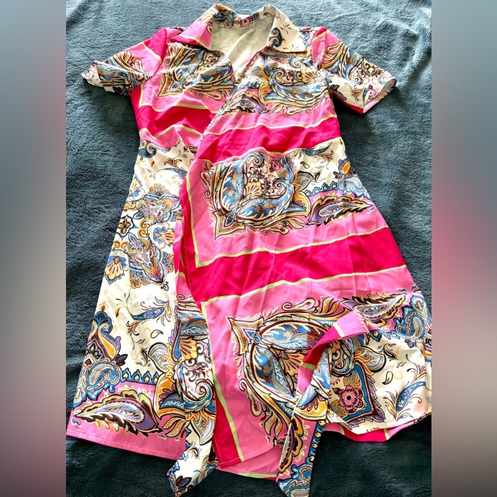 Short wrap dress polyester women’s clothing great used condition - Picture 1 of 2